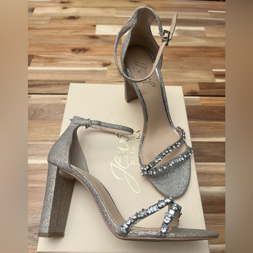 NEW BADGLEY MISCHKA ALIA: Size Women’s 9